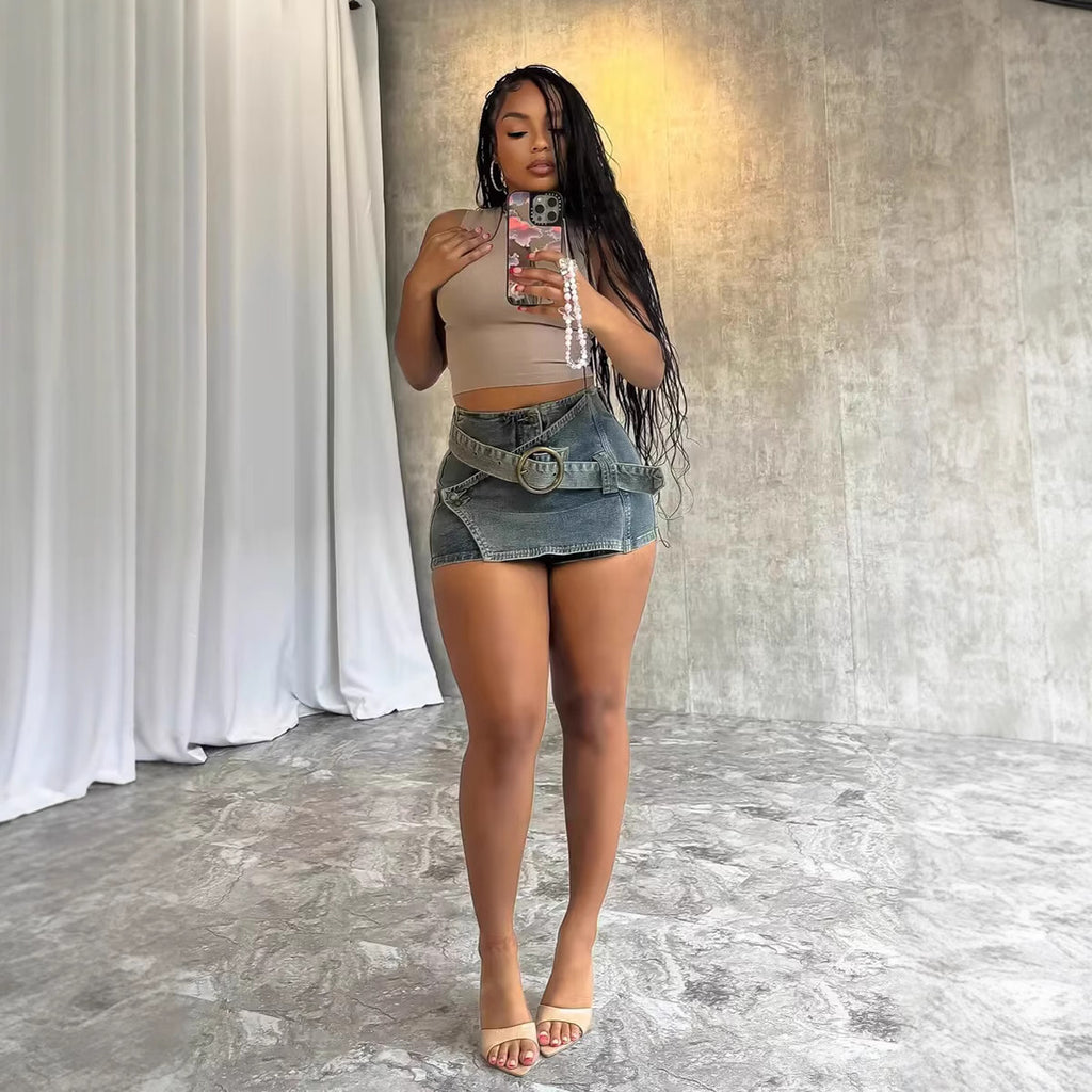 Retro Asymmetrical-hem Fashionably Designed Washed Denim Shorts